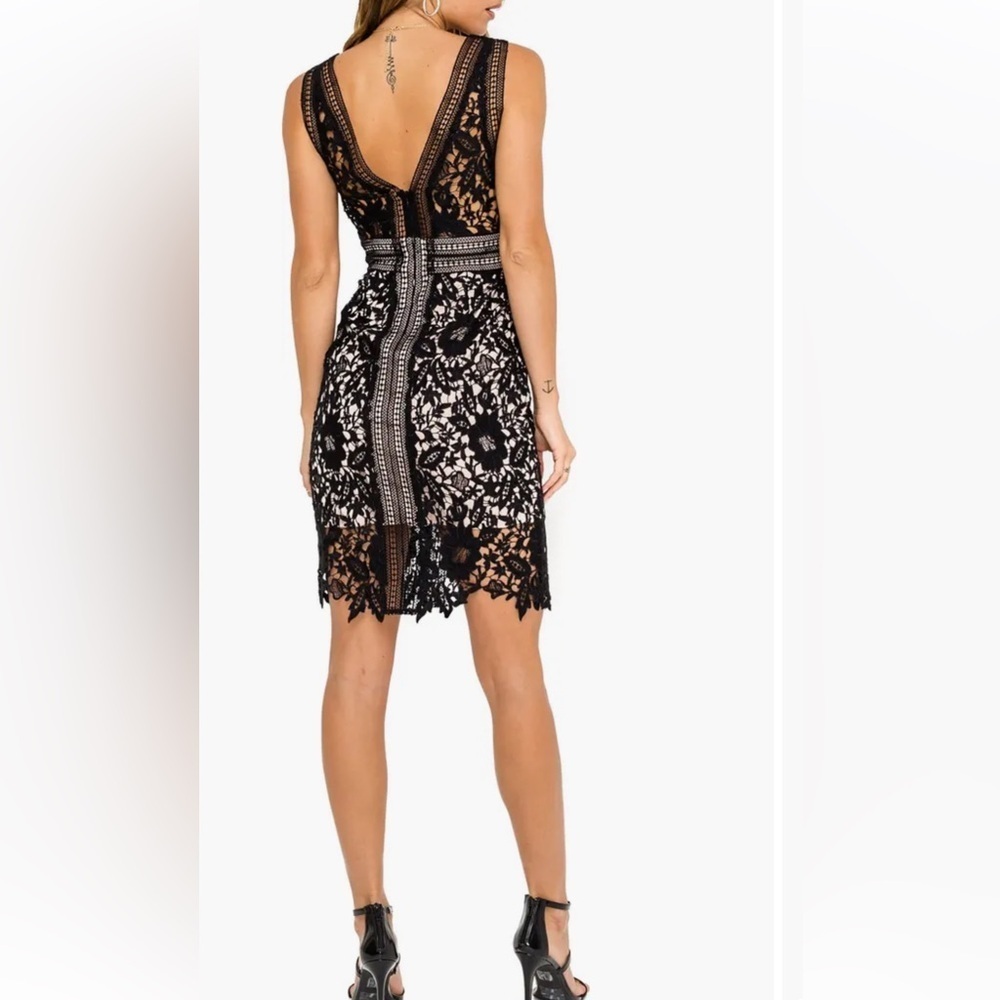 Astr Sexy Black and Cream Lace Mini Dress Size XS - Picture 2 of 15
